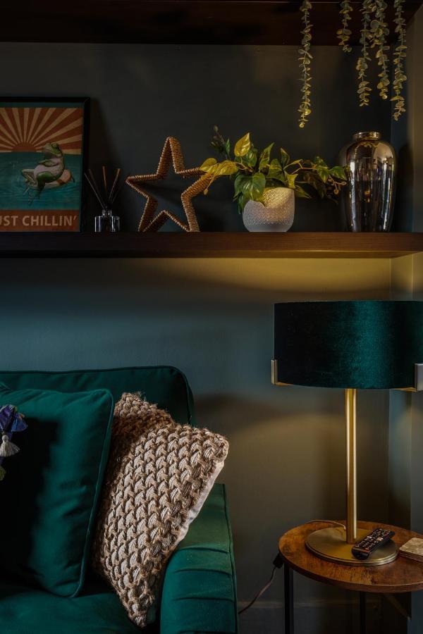 Stylish Romantic Country Escape Near Chester Christleton Экстерьер фото