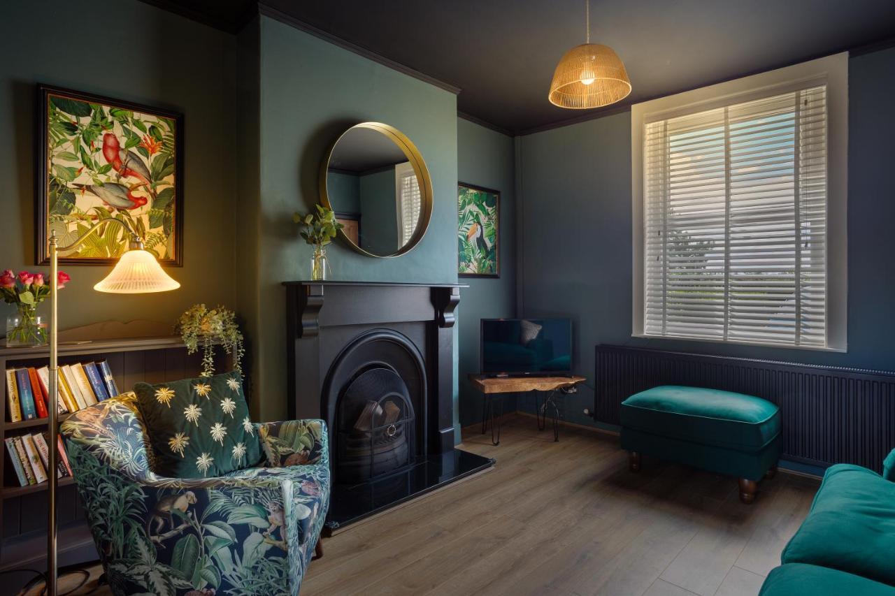 Stylish Romantic Country Escape Near Chester Christleton Экстерьер фото